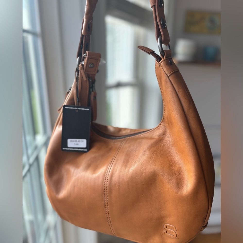 Spikes & Sparrow Brand Slouchy Leather Hobo Shoulder Bag in Tan